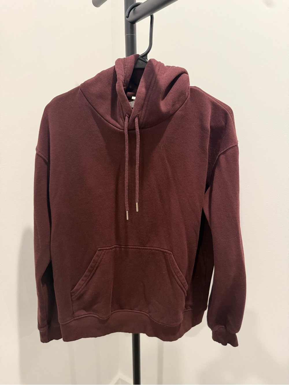 H&M Women's Maroon Hooded Sweatshirt